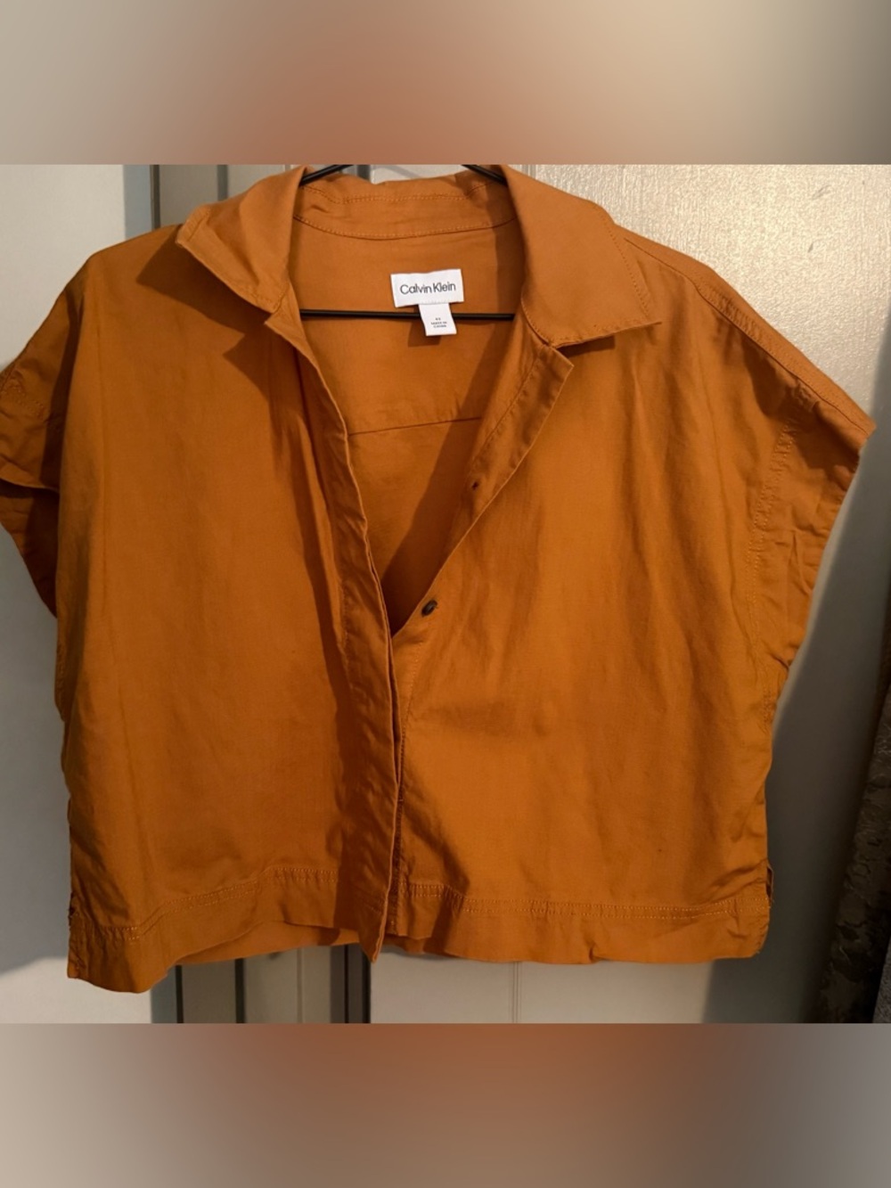 Calvin Klein Cropped Button Up